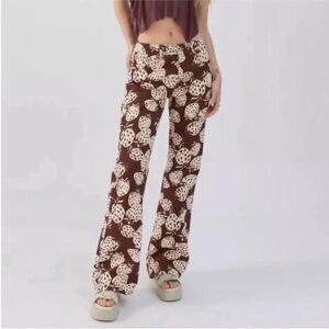 Urban Outfitters BDG '90s Mid-Rise Bootcut Jean Strawberry Print‎ Brown Sz 27